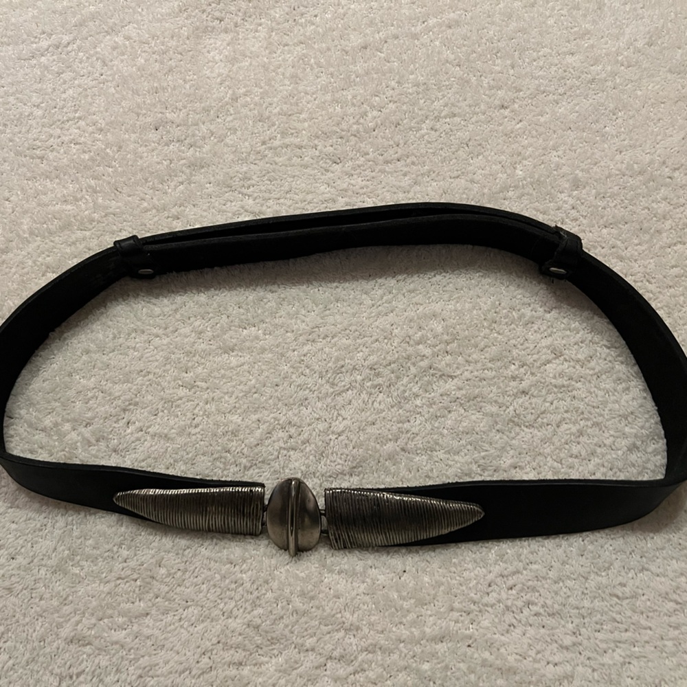 Chicos adjustable slide belt with decorative silver hook closure